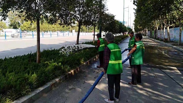 扮靚城市，為國慶增光添彩